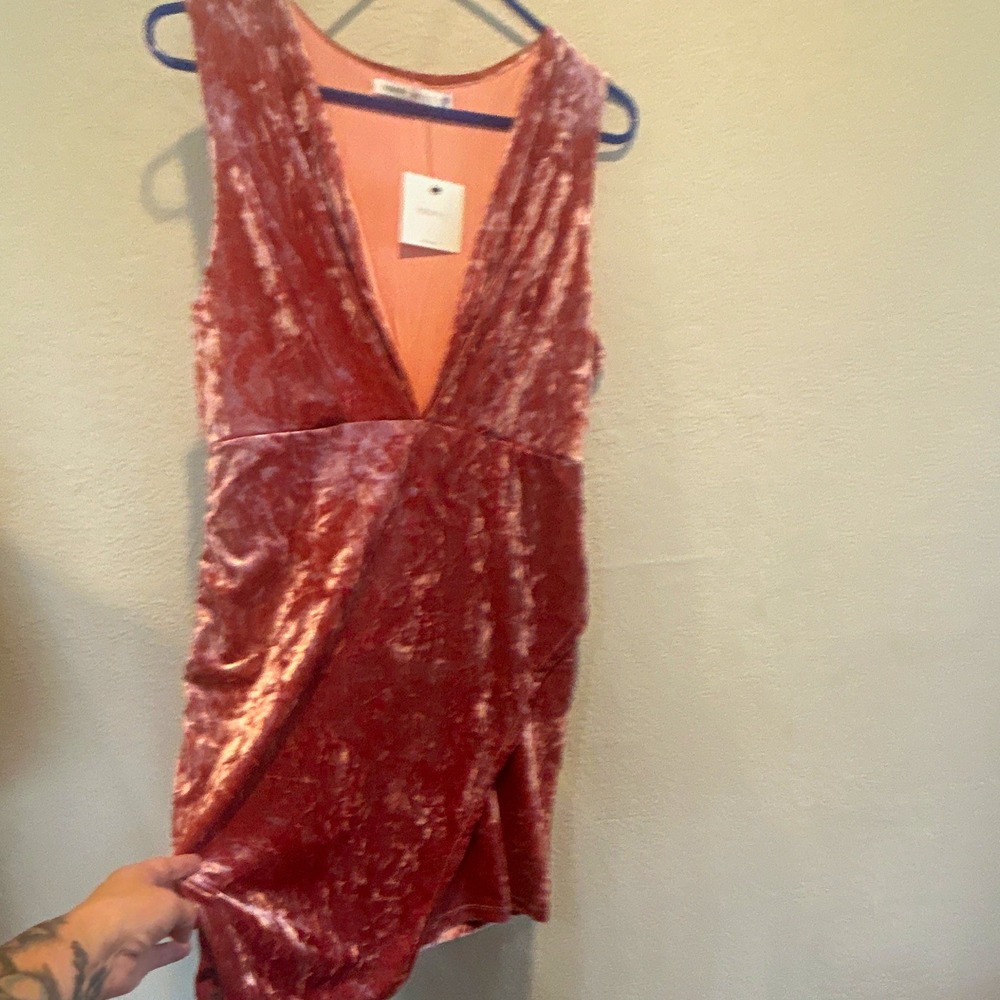 Fraiche by J Pink Solid Velvet V-Neck Sleeveless Mini Dress Women's L